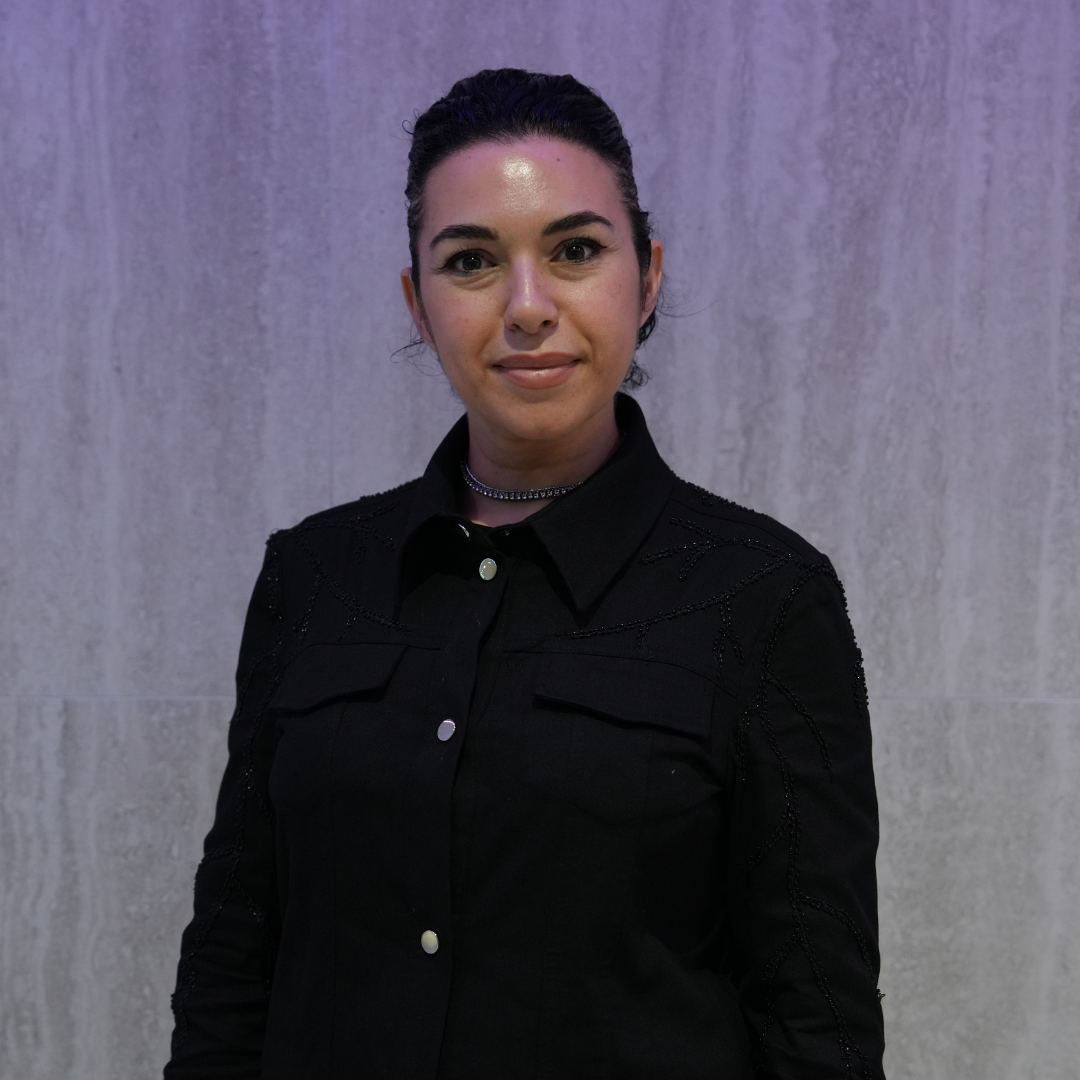Ezber Bozan Dersler: Şarkılarla, Şiirlerle, Oyunlarla Öğretmek